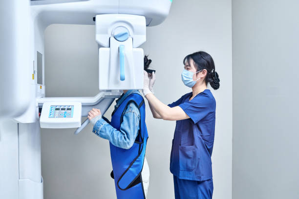 Best Emergency Dental Services for Seniors in Lower Grand Lagoon, FL